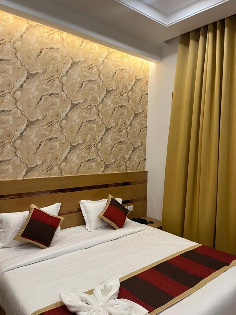 Royal Casa Hotel 3*