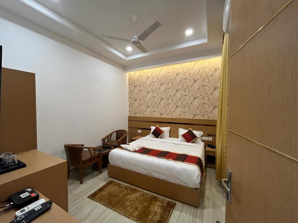 Royal Casa 3* Lucknow