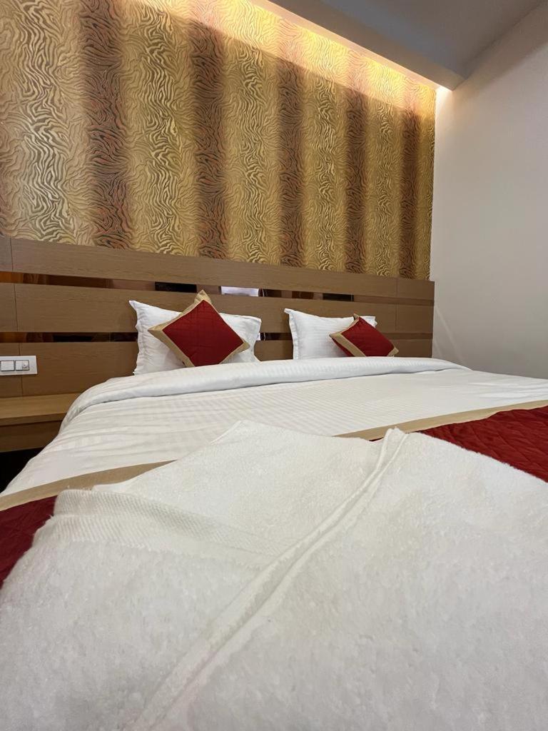 Hotel Royal Casa Lucknow