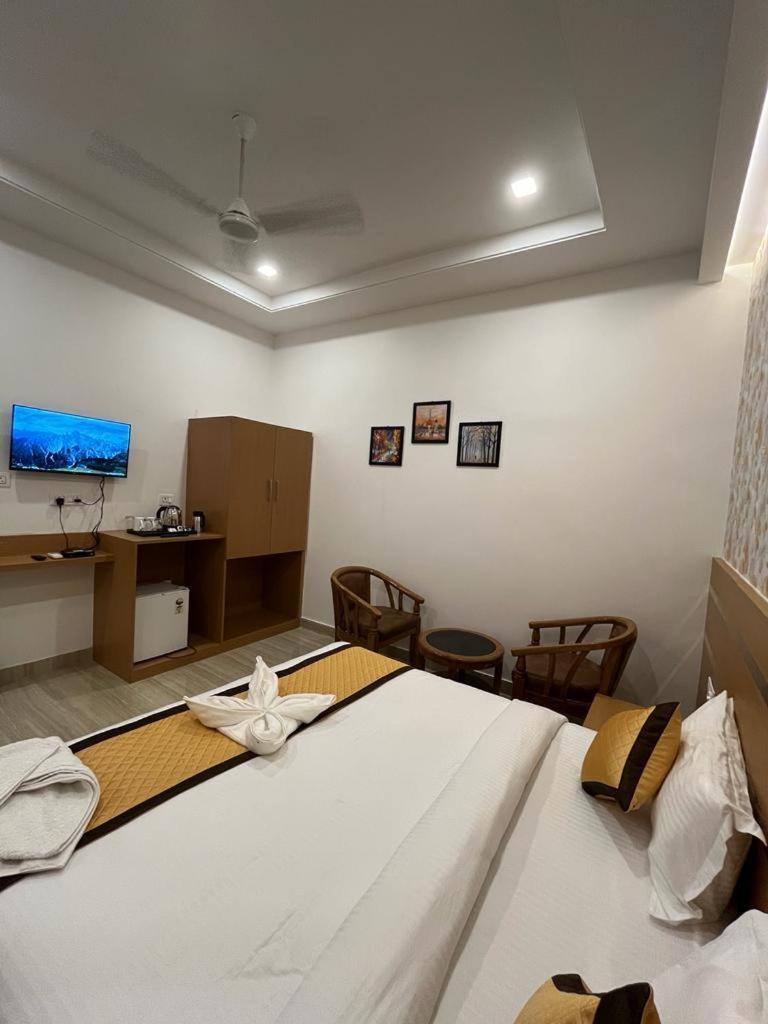 Royal Casa Hotel 3*