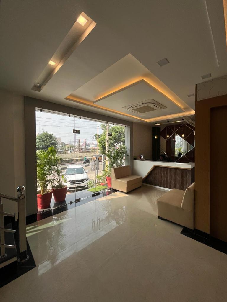 Royal Casa Hotel 3*
