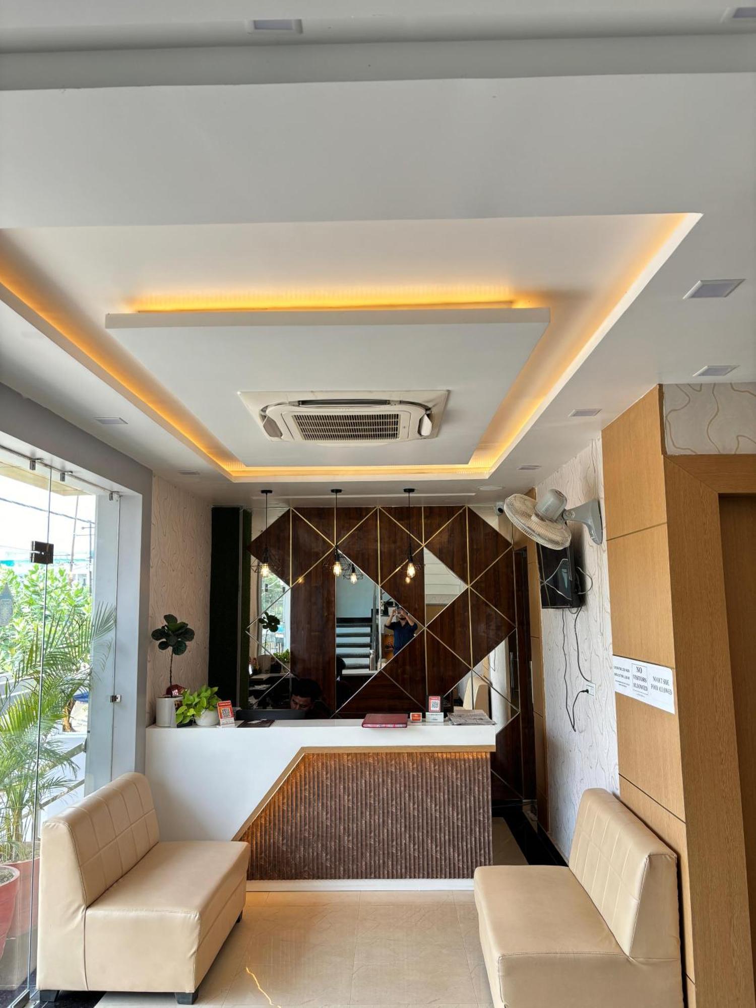 Hotel Royal Casa Lucknow
